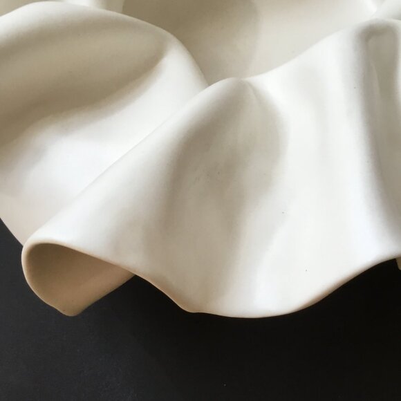 Alicja Ceramics White Bonnet Ruffled Organic Asymmetrical Handkerchief Bowl - Picture 11 of 16